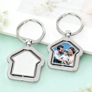 Porte-clés rotatif vierge en alliage de zinc pour sublimation, en forme de maison, double face, pour photos, idéal pour la personnalisation DIY et les fournitures cadeaux - Product Image 1