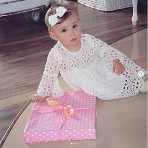 Robes d'été pour maman et <span class=keywords><strong>moi</strong></span> <span class=keywords><strong>de</strong></span> haute qualité en gros 2021, robe en dentelle blanche ajourée pour filles - Product Image 4