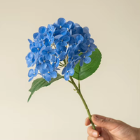 Buket Bunga Hydrangea Sutra Kecil Buatan Berkualitas Tinggi dengan Tekstur Menyerupai Asli; Bunga Kering yang Menyerupai Asli untuk Ruang Tamu dan Meja Makan