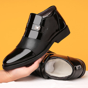 Mocasines de Cuero para Hombre con Punta Puntiaguda, Forro de Felpa, Suela de Goma, Zapatos de Vestir Cómodos para Oficina y Carrera Profesional - Product Image 5