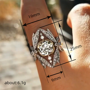 Anello a Corona Cava per Donne, Gioiello di Moda Chic e Geometrico, Regalo di Lusso per Uso Quotidiano - Product Image 4