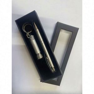 Ensemble cadeau stylo en métal personnalisé et mini lampe torche durable - Personnalisé avec votre logo - Product Image 2