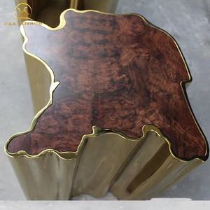 BOCA DO <span class=keywords><strong>LOBO</strong></span> Sala de estar Mesa de té de café Mesa de centro de tocón de diseñador Mesa de centro de sala de estar irregular dorada de acero inoxidable - Product Image 3