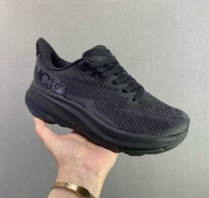 Zapatos casuales de diseñador de alta gama - Clifton 9 March Challenge - zapatillas deportivas con cordones de fibra de carbono para hombre y mujer, modelo idéntico - Product Image 6