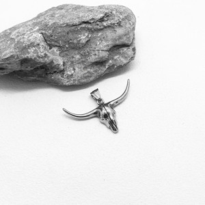Yunnique – collier avec pendentif tête de taureau en acier inoxydable, bijoux de mode en forme d'animal unisexe - Product Image 2
