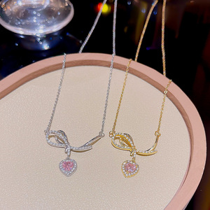 Collar de Corazón Simple Multicolor, Elegante y Lujoso, para Mujer, Romántico, para Uso Diario y Fiestas - Product Image 1