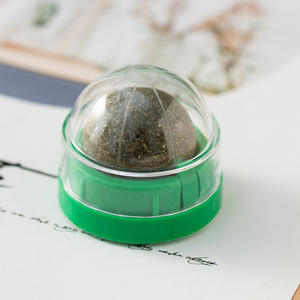 Jouet à mâcher pour chat en forme de sucette en ABS rotatif à la menthe et à la catnip, à coller au mur - Product Image 2