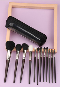 Juego de 12 brochas de maquillaje de pelo de cabra con mango de madera y virola de aluminio gruesa para rostro, ojos, polvos, base y sombra de ojos, personalizables - Product Image 6