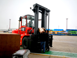 Meilleur prix pour <span class=keywords><strong>chariot</strong></span> élévateur à fourche <span class=keywords><strong>Terex</strong></span> Wadah Reach Stacker TFC 45 tonnes - Product Image 6