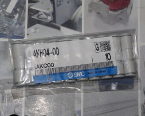 ใหม่ Plc 1 ถุง/10 ชิ้น ใหม่ Akh04-00 ตรวจสอบ Akh0400 จัดส่งฟรี - Product Image 1