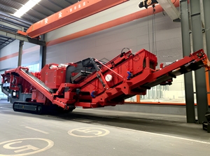 Machine de recyclage des déchets de construction mobile, concasseur à percussion, brise-pierre, calcaire, granit, pierre de basalte, ligne de concassage sur chenilles - Product Image 4
