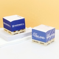 Bloc-notes adhésifs personnalisés promotionnels 3x3 sur palette en bois, blocs de notes autocollantes en papier, cubes carrés