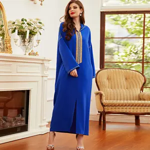 אתני סגנון האסלאמי נשים Loose מקרית ארוך Slevess רויאל כחול רקום גלימה מוסלמית שמלה עם הוד