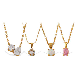 Collier Pendentif Tendance en Acier Inoxydable Plaqué Or 18K avec Pierre Zircon, Chaîne Clavicule, Bijou de Soirée au Design Irrégulier - Product Image 5