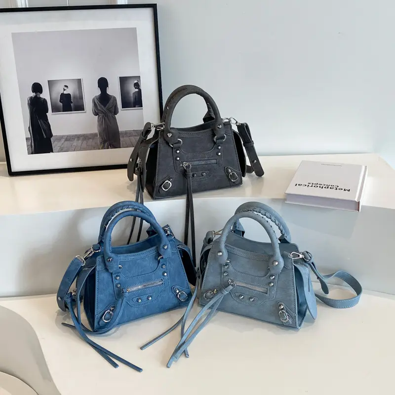 Новое поступление, дизайнерская сумка в стиле ретро с заклепками, 2023 Роскошная Модная Джинсовая Сумка через плечо для женщин