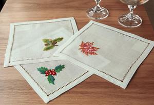 Serviette de cocktail en lin Winter Charm |   Linge de table en lin 100% naturel de qualité supérieure, écologique et réutilisable, design élégant d'hiver - Product Image 2