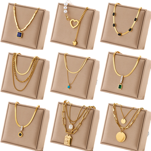 Joyería de acero inoxidable chapada en oro de 18 quilates, venta al por mayor, accesorios impermeables para <span class=keywords><strong>mujer</strong></span>, colgante geométrico, collar en capas - Product Image 1