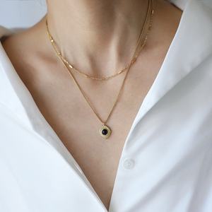 สร้อยคอแฟชั่นสไตล์เรโทรสองชั้นประดับหินธรรมชาติสำหรับผู้หญิง ชุบทอง 18K หินอาเกตสีดำ สร้อยสแตนเลส - Product Image 2