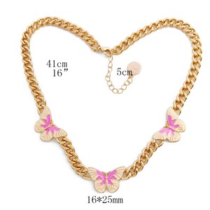 Nueva Tendencia: Collar de Mariposa Esmaltada con Cadena Cubana Chapada en Oro, Joyería de Diseño de Lujo Versátil para Mujer - Product Image 3
