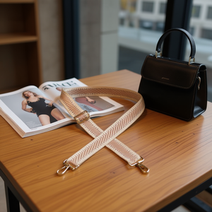 Correa de cincha de 4 cm color caqui con ganchos metálicos para bolsos - Product Image 3