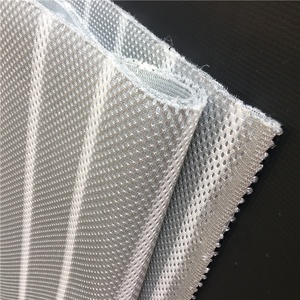Sọc Trắng Màu Xám 7Mm Lục Giác 3D Bánh Sandwich Không Khí Lưới Vải 100% Polyester Warp Cho Miếng Đệm Xe Nệm Cô Gái Của Nhu Cầu Bộ Nhớ - Product Image 4