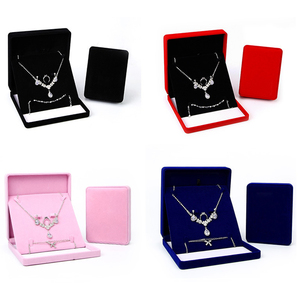 Caja de joyería de terciopelo de lujo con impresión personalizada, mini empaque de regalo para pulseras y pendientes en azul, marrón y verde, colores personalizables. - Product Image 1
