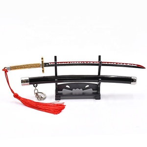 Personnalisé Anime <span class=keywords><strong>démon</strong></span> slaye personnage populaire exclusif <span class=keywords><strong>katana</strong></span> métal artisanat noir épée épée porte-clés en alliage de zinc - Product Image 3