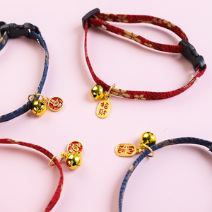 Collar para gato con accesorio de campana, hebilla de seguridad de poliéster para mascotas pequeñas, diseño floral, 17-32 cm - Product Image 1