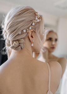 اليدوية زهرة صغيرة بيضاء وذهبية لامعة تصفيح الزفاف طويلة عقال الشعر الديكور كرمة - Product Image 5