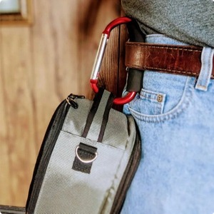 Mousqueton en alliage d'aluminium type D, capacité 1 kg, pour équipement de randonnée et poussette, coloris noir, argent, rouge, bleu, vert, violet, jaune - Product Image 3