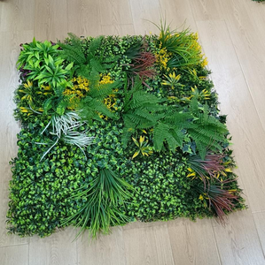 Pannello Decorativo 100x100cm in Plastica Densa con Foglie Verdi Artificiali - Decorazione per Ringraziamento e Natale, Design Leggero e Durevole - Product Image 1