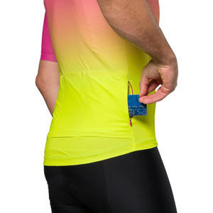 Logo de marque personnalisé vêtements de <span class=keywords><strong>cycliste</strong></span> 3 + 1 <span class=keywords><strong>poche</strong></span> cargo arrière chemise de cyclisme à manches courtes pour hommes dégradé de sublimation - Product Image 4