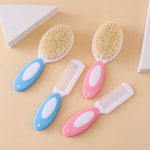 Venta al por mayor OEM bebé peine cepillo de plástico cepillo y peine bebé conjunto productos para el cuidado del cabello y la cabeza del bebé 9502 - Product Image 4