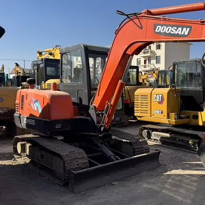 Excavatrice Doosan DH55, mini-excavatrice d'occasion de 5,5 tonnes, prix abordable, en stock avec certification EPA. - Product Image 1