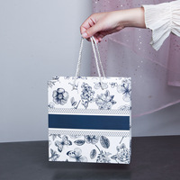 Sac cadeau réutilisable en papier kraft avec ruban, style festif de Noël, sac à main en papier kraft pour vêtements et cadeaux