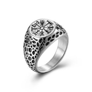Cross-border yunnique vintage Viking compass <b>ring</b>, distressed <b>titanium</b> steel <b>ring</b> for men, Nordic cultural symbol j - Product Image 1