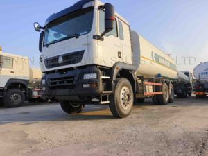 Camion-citerne à bas <span class=keywords><strong>prix</strong></span> 400 CV 25 000 litres SINOTRUK HOWO TX 6x4 25 tonnes Camion-citerne à carburant - Product Image 2