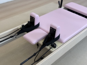 Reformador de Yoga de madera de arce duradero de alta calidad adecuado para uso en el gimnasio, imprescindible  de Pilates - Product Image 2