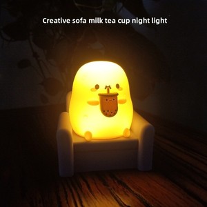 Lampe de chevet en silicone pour bébé, jouet personnalisé en forme d'ours mignon d'anime, lumière chaude pour enfants, lampe de nuit en silicone LED kawaii pour bébé - Product Image 2