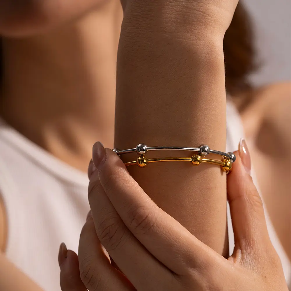 Atacado de miçangas de grife para pulseira DIY, pulseiras de amizade com miçangas em massa banhadas a ouro 18K para mulheres
