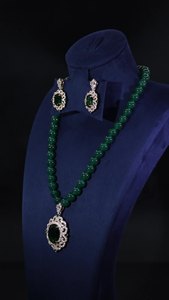 Indian Bollywood banhado a ouro Rubi e Safira Pingente Ágata Verde frisado Colar Brinco Set
