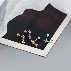 Boucles d'oreilles à la mode pour les occasions haut de gamme Ensemble de boucles d'oreilles en argent 925 en or 18 carats - Product Image 6