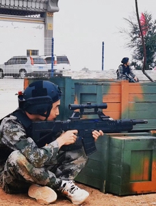 Équipement Pistolet et Gilet Laser Tag Multijoueur, Arène de Laser Tag - Product Image 3