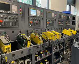 Sử Dụng/New <span class=keywords><strong>Fanuc</strong></span> <span class=keywords><strong>CNC</strong></span> Điều Khiển A06B-6162-H001 Khuếch Đại Công Suất A06B6162H001 <span class=keywords><strong>CNC</strong></span> Điều Khiển Khuếch Đại - Product Image 5