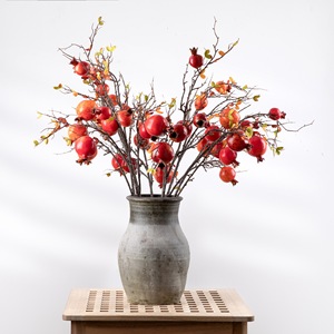 Ramas de Fruta de Granada Artificiales, Decoración para el Hogar de Plástico Rojo, Arreglo para Bodas - Product Image 1