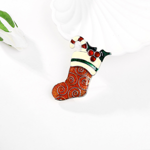 Collection <span class=keywords><strong>de</strong></span> noël bijoux dessin animé cadeau <span class=keywords><strong>de</strong></span> noël pour enfants chaussettes broche vêtements pour femmes broche cadeau décoration <span class=keywords><strong>de</strong></span> noël - Product Image 3