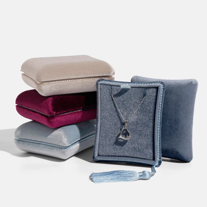 Boîte à bijoux rectangulaire moderne en velours de qualité supérieure avec pompon, élégante, pour rangement d'accessoires, idéale pour cadeaux, voyages et bagues de mariage - Product Image 4