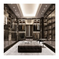 Meuble de dressing de luxe avec armoire intégrée en verre fumé et cadre en aluminium pour hôtel