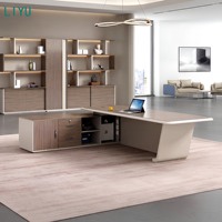 Bureau de direction moderne en bois LIYU, en forme de L, plateau en bois foncé, corps cannelé, prise électrique intégrée, armoire latérale, pour bureau de direction, vente en gros