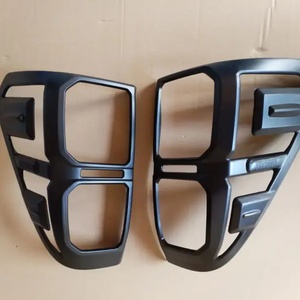 ผู้ผลิตอุปกรณ์ตกแต่งรถยนต์ ชุดแต่งเต็มรูปแบบ 4*4 อุปกรณ์เสริมอื่นๆ ฝาครอบไฟท้ายโครเมียม ABS สำหรับ Toyota Hilux Revo - Product Image 2